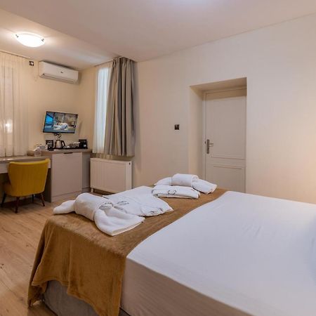 Plaka Arch Suites Athens Ngoại thất bức ảnh